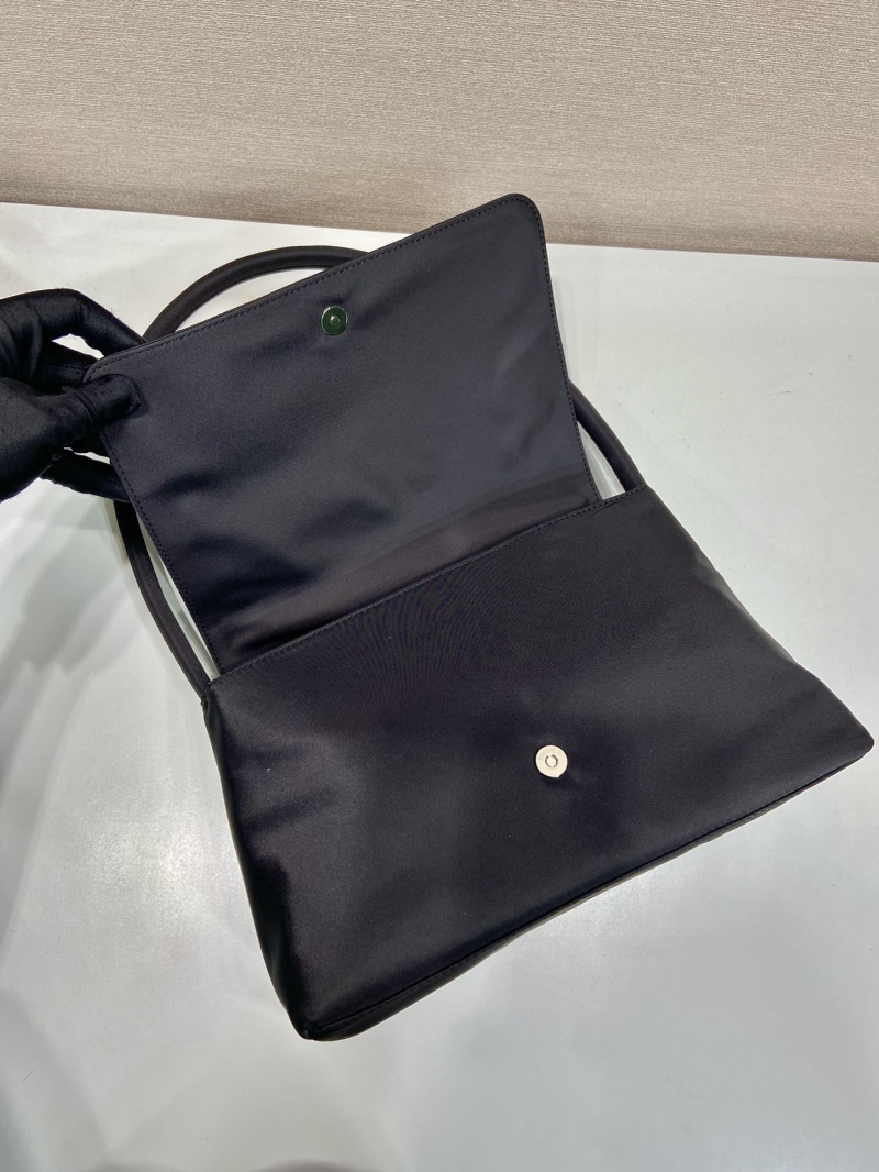 Pra*a hobo bags